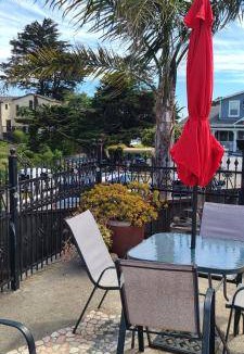 Eastside Santa Cruz Hotel | 46 m² Motel ∙ 4 guests