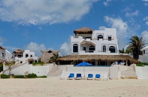Villa Juarez Villa | 486 m² Villa ∙ 5 bedrooms ∙ 10 guests