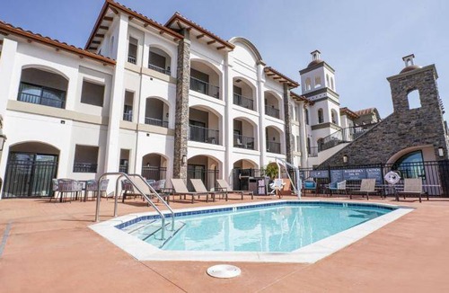 Beach Hill - Beach Flats Hotel | 49 m² Hotel ∙ 127 guests