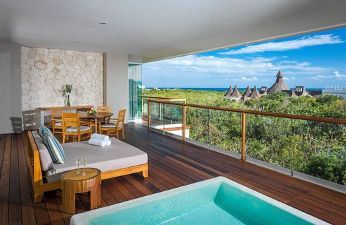 Villa Juarez Apartment | 5 star super luxury resort . rated top 5 in Latin America