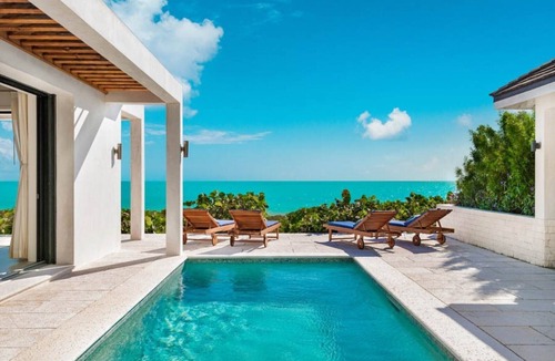 Long Bay Villa | 6 Bedroom Beachfront Villa - Turks & Caicos