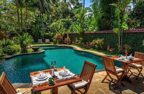Lodtunduh Villa | 6BR stuning rooms, villa with pool and breakfast