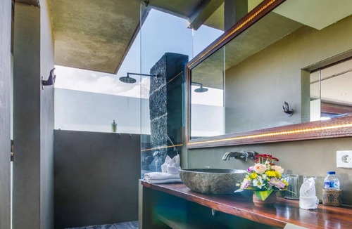 Central Seminyak Villa | 800 m² Villa ∙ 7 bedrooms ∙ 15 guests