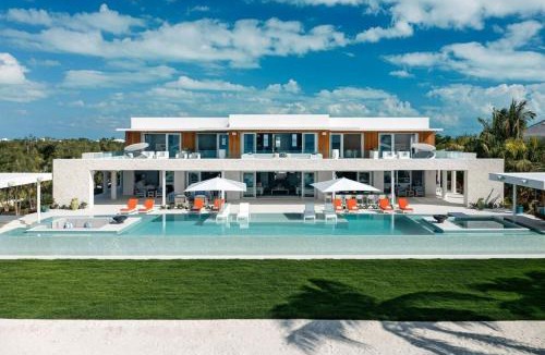 Long Bay Hills Villa | A paradise of villa that provides an ultimate luxury vacation experiences