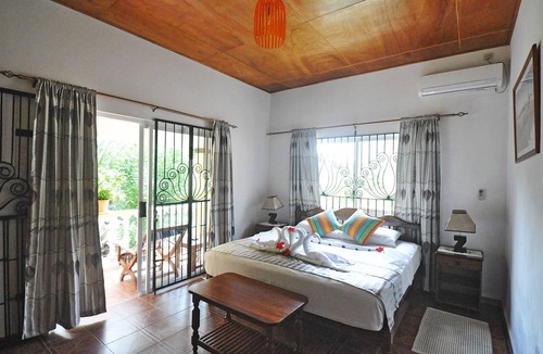 Praslin Island House | Acquario Villa