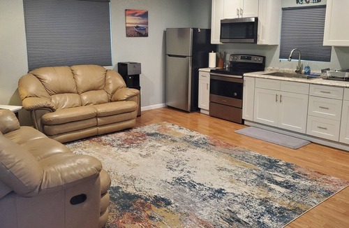 Santa Cruz House | Adorable one bedroom guest house in Santa Cruz ca