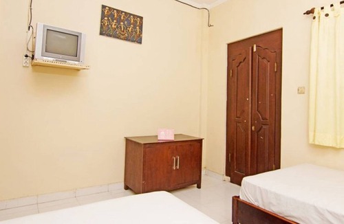 Downtown Kuta House | Affordable Guest House in the Heart of Poppies Lane, Legian (SGRSDH)