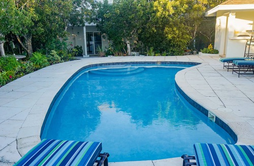 Venetian Road Settlement Apartment | Affordable waterfront 1 bedroom apartment