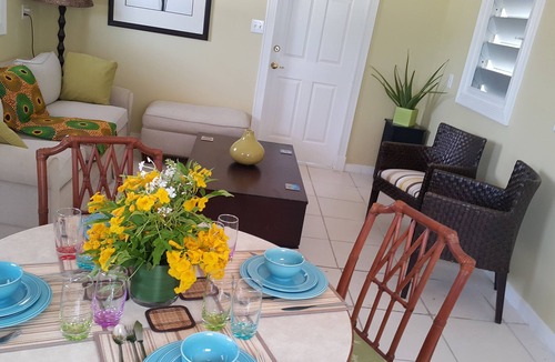 Discovery Bay House | Aloe Ville. Ocean Breeze From The Tropical Scenery.