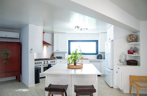 Ocean Point House | Amazing Views-Private Beach,Pool,Guest House,Dock W/Great Reviews!