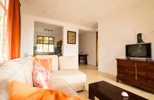 Mare Anglaise Apartment | Apartment La Batie self catering for 2 on Beau Vallon
