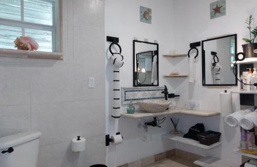 Leeward Settlement Apartment | Apartment near Grace Bay Beach