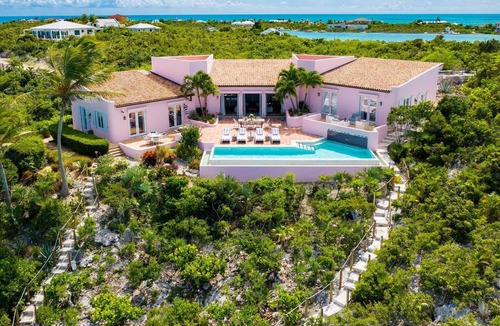 Ocean Point Villa | Aqua Pulchra – a Private Waterfront Haven of Peace and Tranquility