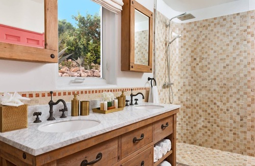 Ocean Point Villa | Aqua Pulchra Summary: