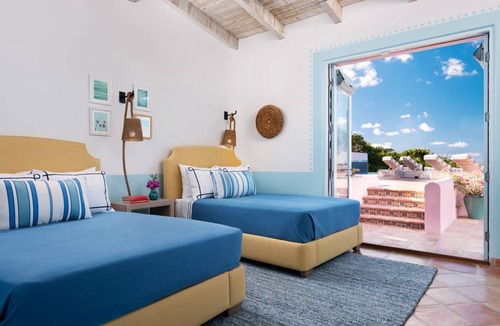 Ocean Point Villa | Aqua Pulchra Summary: