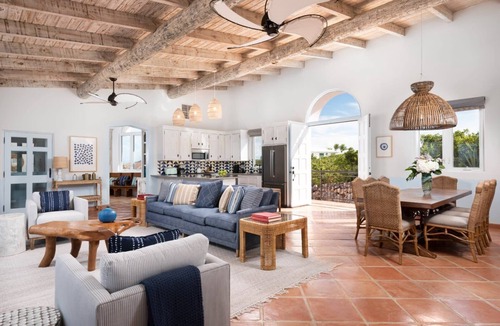 Ocean Point Villa | Aqua Pulchra Summary: