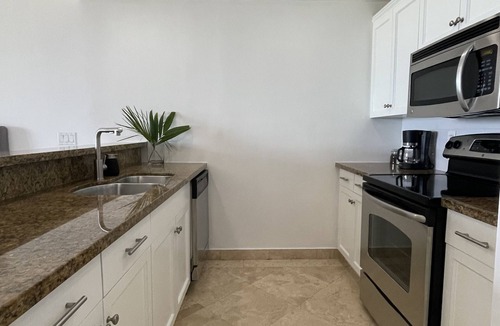 The Bight Condo | AquaBLU Ocean View Studio