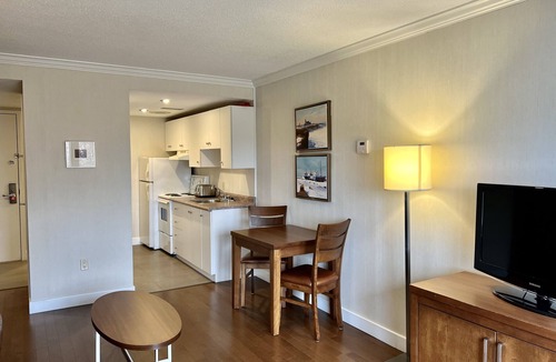 Bathurst Hotel | Atlantic Host Hotel, an Ascend Collection Hotel