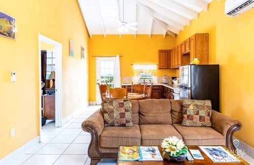 Ocean Point House | Beach Cottage with Amazing Chalk Sound Views!