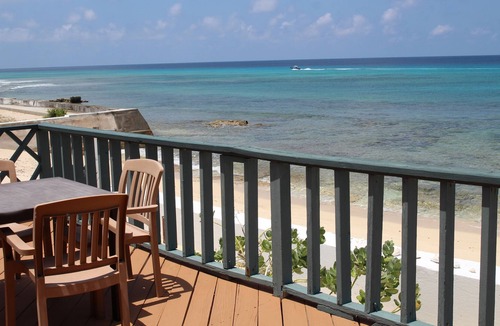 Salt Cay Villa | Beachfront Spectacular Views for 2 on Salt Cay