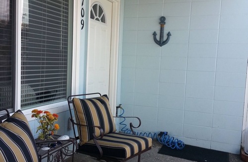 Rio del Mar House | Beachside Aptos - Quick Walk to Beach, Pet Friendly, WIFI, Washer & Dryer