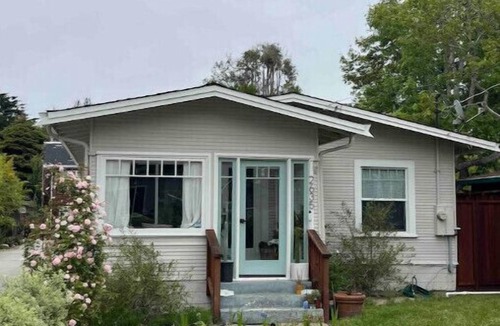 Opal Cliffs House | Beachside Bungalow