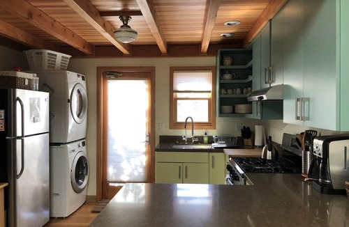 Seabright Cottage | Beautiful 1 bedroom in Seabright Beach area