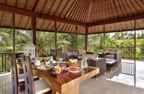 Kemenuh Villa | Beautiful 2BR Villa, 4Min Drive To Tegenungan Waterfall! - W/Swimming Pool!