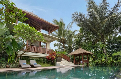 Kemenuh Villa | Beautiful 2BR Villa, 4Min Drive To Tegenungan Waterfall! - W/Swimming Pool!
