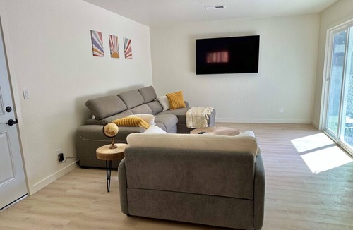 Soquel House | Beautiful 4 BD home, 1.5 Miles from the Beach