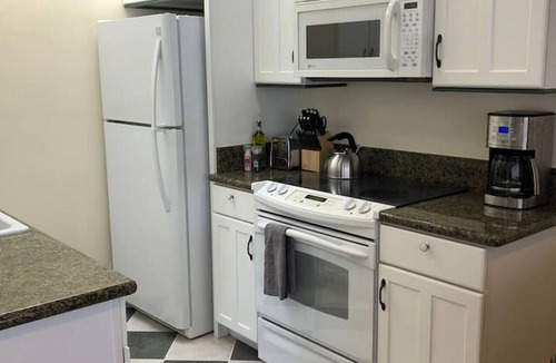 Capitola Apartment | Beautiful Capitola Village Two Bedroom
