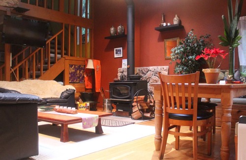 Scotts Valley Bed & Breakfast | Beautiful Japanese in-law unit tucked away in the Santa Cruz Mountains