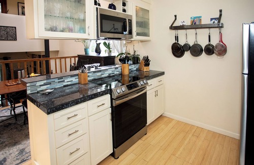 Eastside Santa Cruz House | Beautiful Midtown Santa Cruz Nature Retreat Available for 1 - 3 Months