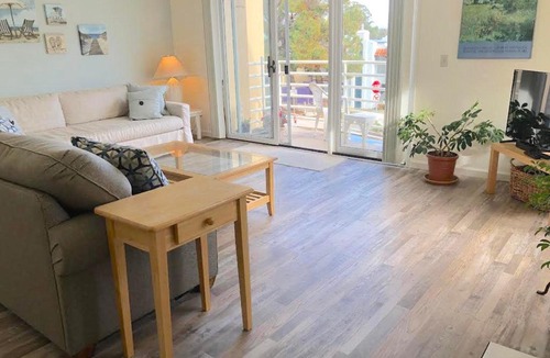 Capitola House | Beautiful Ocean View Condo in Capitola Village