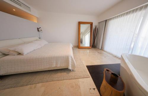 Playa Mujeres Apartment | Beautiful penthouse by the beach