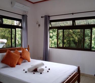 Baie Ste Anne House | Belle Rose Vue guest house