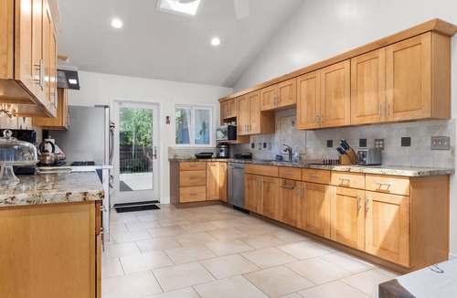 Ben Lomond House | Ben Lomond Mediterranean Villa with full sun, spa, and spacious yard