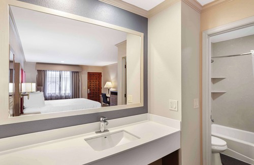 Westside Santa Cruz Hotel | Best Western Inn
