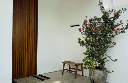 Mengwi House | Birch House - Modern 2 Bedroom private pool with Rice field view
