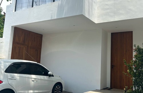 Mengwi House | Birch House - Modern 2 Bedroom private pool with Rice field view