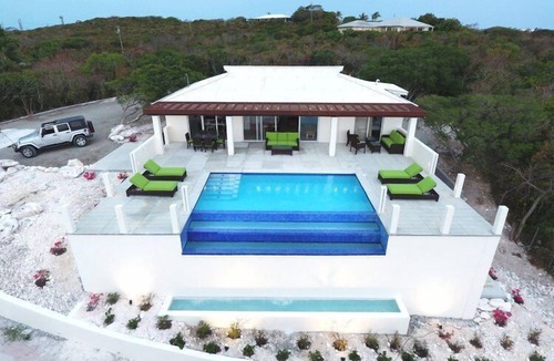 Providenciales Villa | Boat, Pool, Jeep, Privacy. Close to everything and the best views on the island!