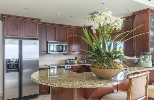 Grace Bay Condo | Book NOW for Fall! 20% Off 1, 2, and 3 Bedroom Rentals through December 19th.