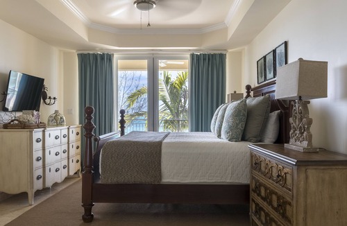 Grace Bay Condo | Book NOW for Fall! 20% Off 1, 2, and 3 Bedroom Rentals through December 19th.
