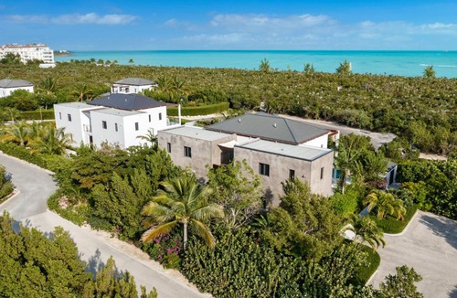 Long Bay Villa | Bora 4 BR Villa