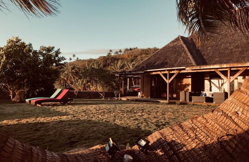 Nunue Villa | Bora Bora waterfront sunrise villa