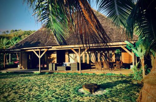 Nunue House | Bora Bora waterfront sunrise villa