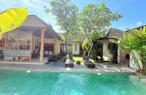 Drupadi Villa | BUNGA NEIL VILLA SEMINYAK 3 BEDROOMS - NETFLIX