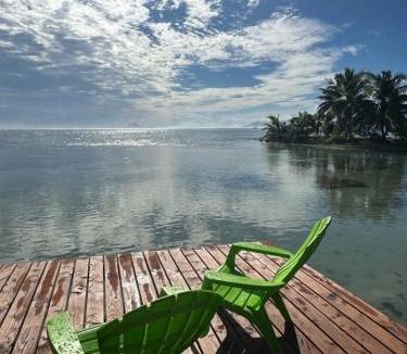 Teahupoo House | Bungalow bord de mer, indépendant, chez Josi