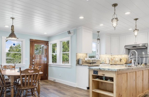 Eastside Santa Cruz House | Butterfly Beach House
