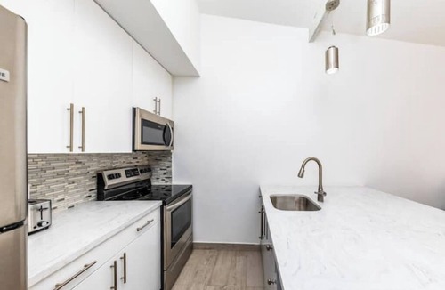 Kew Town Settlement Apartment | Buttonwood Lodge Unit #4
